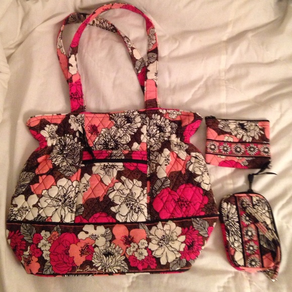 Vera Bradley large purse, wristlet, coin holder