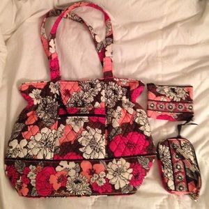 Vera Bradley large purse, wristlet, coin holder