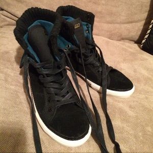 Suede sneaker