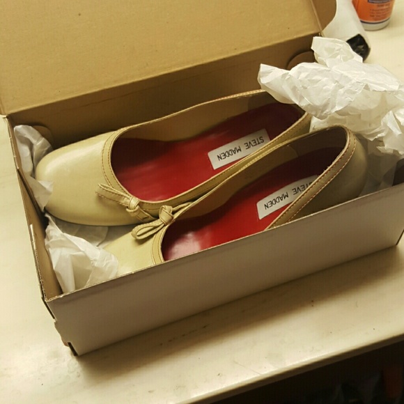 Gorgeous nude Steve Madden heels