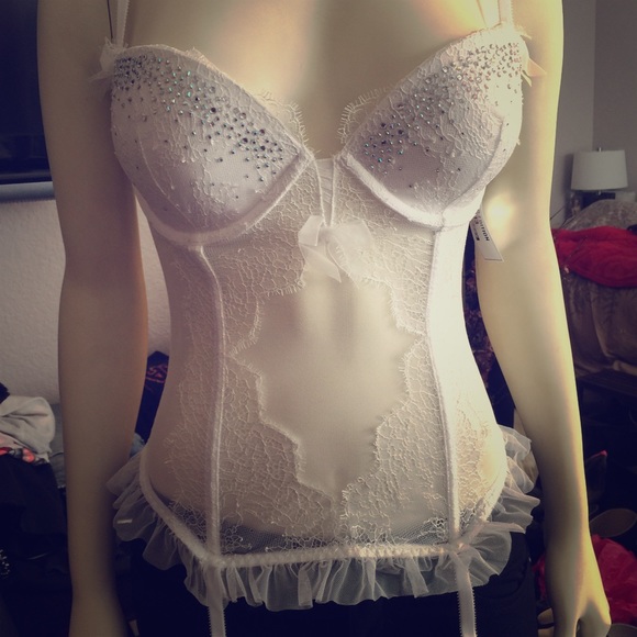 Victoria's Secret Limited Edition Runway - Picture 2 of 4