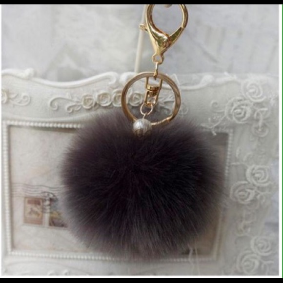 Accessories - Trendy key chain Pom Pom