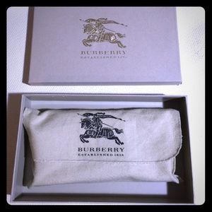 Burberry wallet