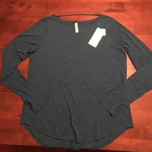 Under Armour loose fit top
