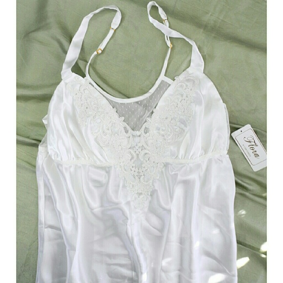 Lingerie Chemise Embroidered Bridal Slip White - Picture 2 of 4