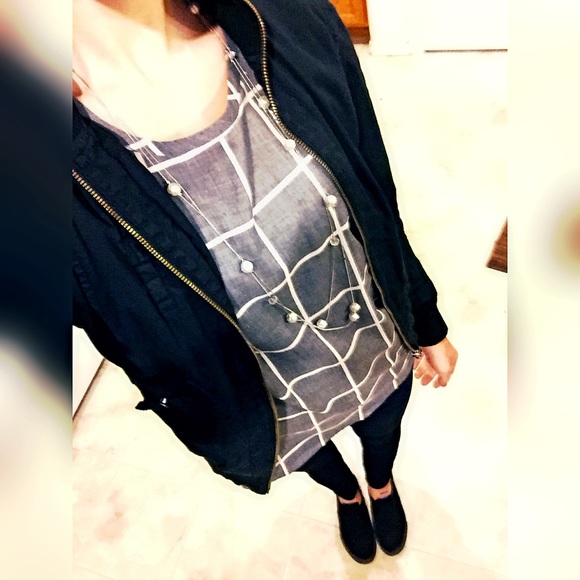 Relished Ryon Blouse - Picture 2 of 3