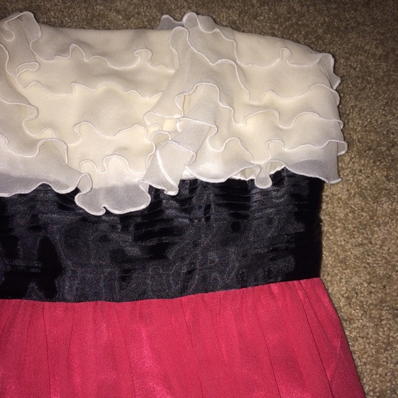 Laundry by Shelli Segal Dress - Picture 2 of 4