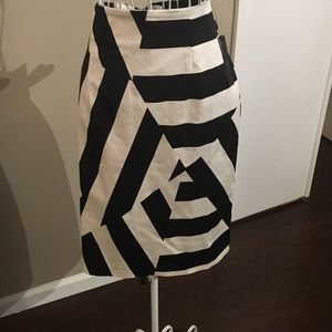 Black and white pencil skirt