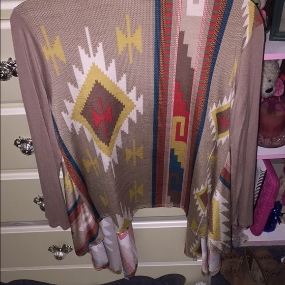 Aztec cardigan! - Picture 2 of 2