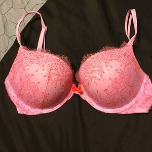 32DD Victoria secret pink bra