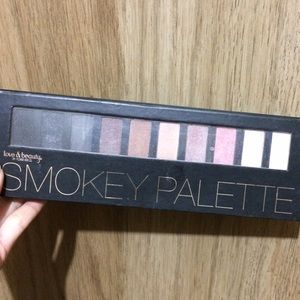 Love and beauty smokey palette