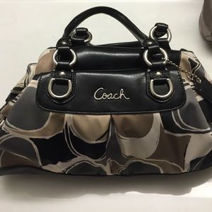 Authentic coach bag! Very gently used 😍