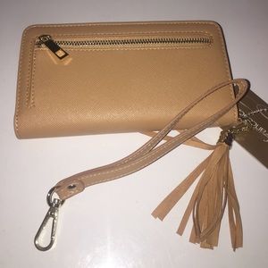 Tan iPhone 6 wallet wristlet