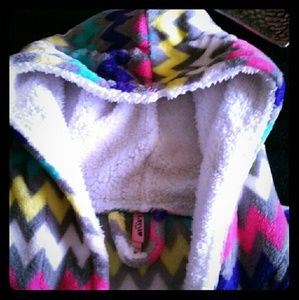 Super comfy Chevron pattern plush robe
