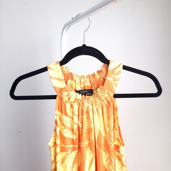 Express Dresses - Like NEW Express stretchy tropical mini dress Express Dresses - Like NEW Express stretchy tropical mini dress