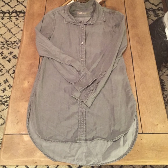 ❌SOLD❌Womens grey denim shirt...worn twice.