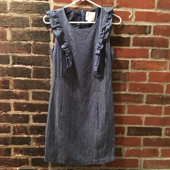 ModCloth Dresses & Skirts - Chambray Ruffle Dress