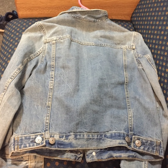 Jean jacket - Picture 2 of 4