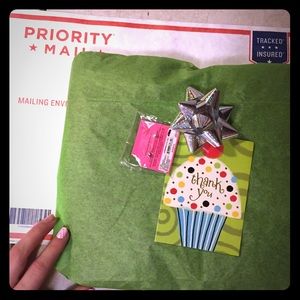 You're package is on its way!!!🎁🎁🎉🎉🛍🛍
