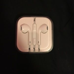These are brand new apple headphones.