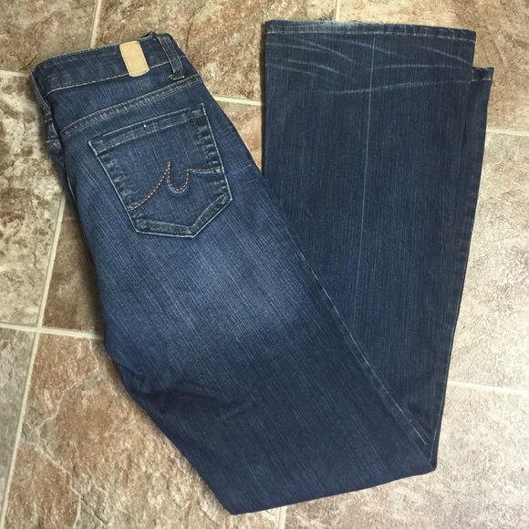 Barely worn Maurice's jeans.