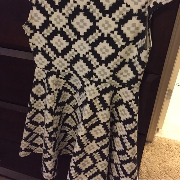 SOLD - Picture 4 of 4