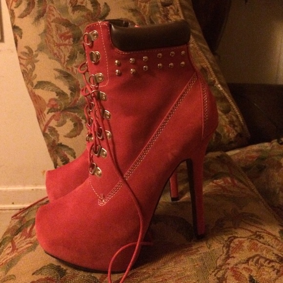 Calf length boots - Picture 2 of 2