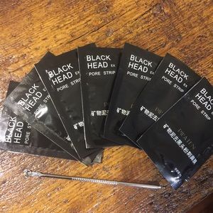 Blackhead remover with 💵FREE💵 extractor.