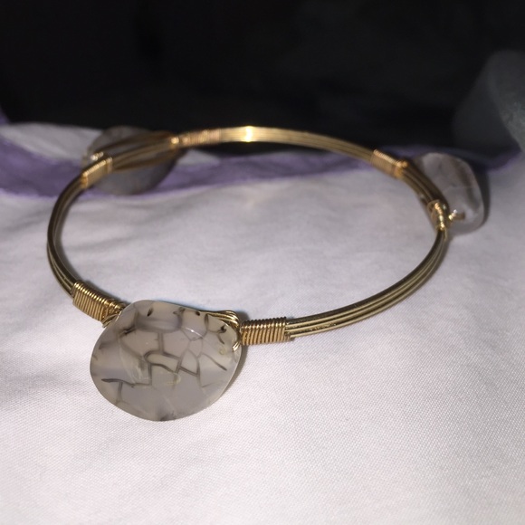Stone wire bangle