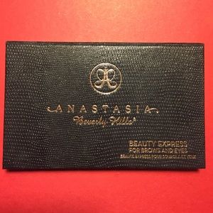 ANASTASIA eyebrow kit -brunette 9 in 1