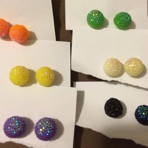 Ladies 6 pairs of earrings glittering