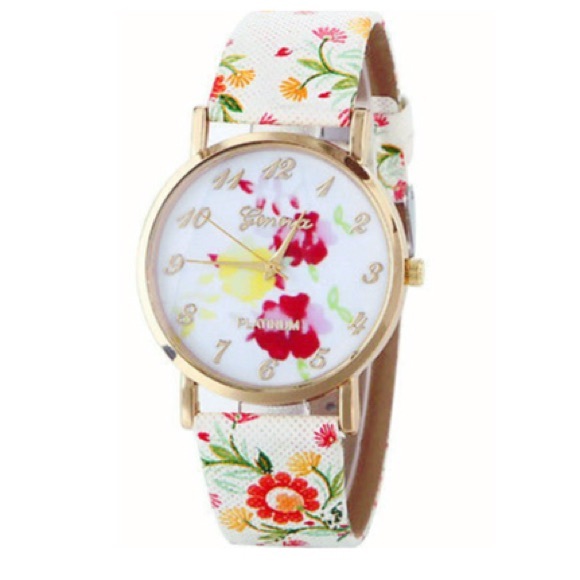 Accessories - Woman's Floral Watch NWOT 💕❤️💕