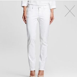 Mid-Rise Straight Leg Jeans Mossimo®