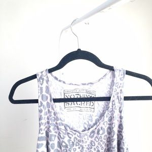 Urban Outfitters Tops - Like NEW Urban Outfitters crop leopard print tank Urban Outfitters Tops - Like NEW Urban Outfitters crop leopard print tank