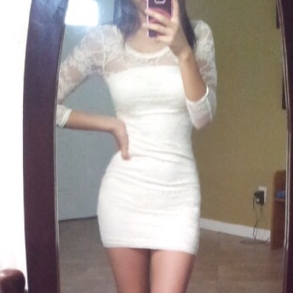 White Bodycon Lace Dress ๐ - Picture 1 of 1
