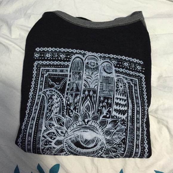 psychedelic baseball tee from Zumiez (BILLABONG)
