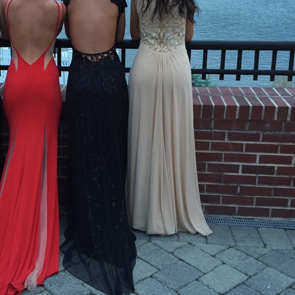 Prom dress - Picture 2 of 4