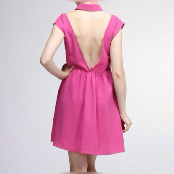 BACKLESS PINK COLLARED DRESS BY MOON COLLECTION - Picture 2 of 3