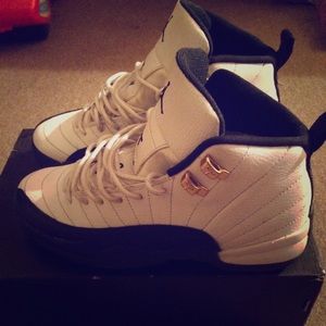 Jordan 12 taxi
