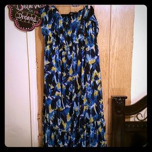 *Plus size sleeveless maxi dress*