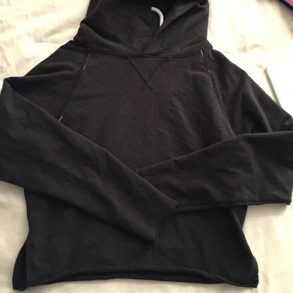Dark Grey Lululemon cropped sweatshirt
