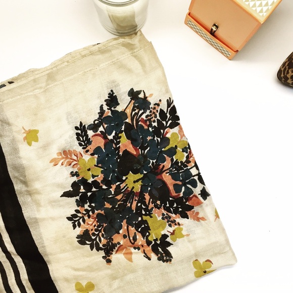 Loft Scarf
