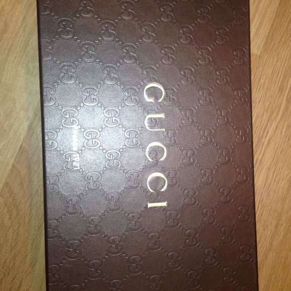 SOLD🎁NEW w/box🎉Gucci Leather interlocking G - Picture 3 of 4