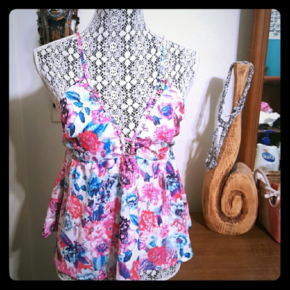Gorgeous SPRING BLOUSE!!! - Picture 1 of 3
