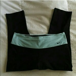 Nike Cropped dri-fit pants