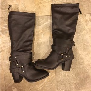 dark brown/gold boot heels