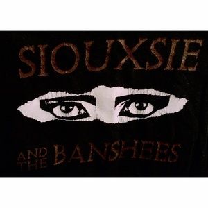 Band tee/graphic tee goth, punk