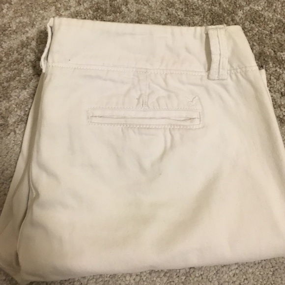 White American Eagle Capris