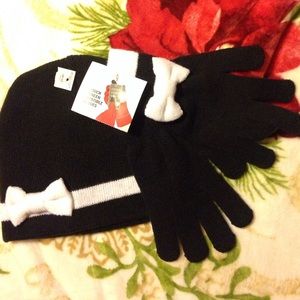 Hat and gloves
