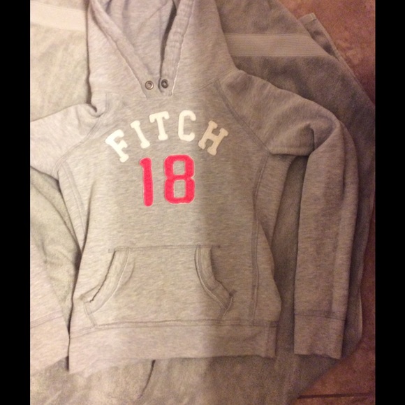 Grey A&F sweatshirt